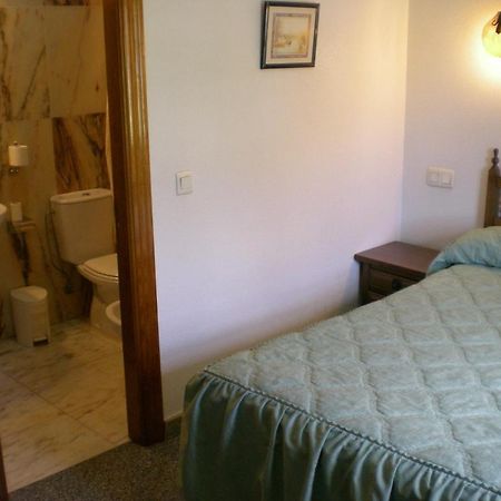 Hotel Puerta Romeros Burgo エクステリア 写真