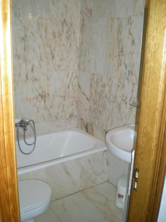 Hotel Puerta Romeros Burgo エクステリア 写真