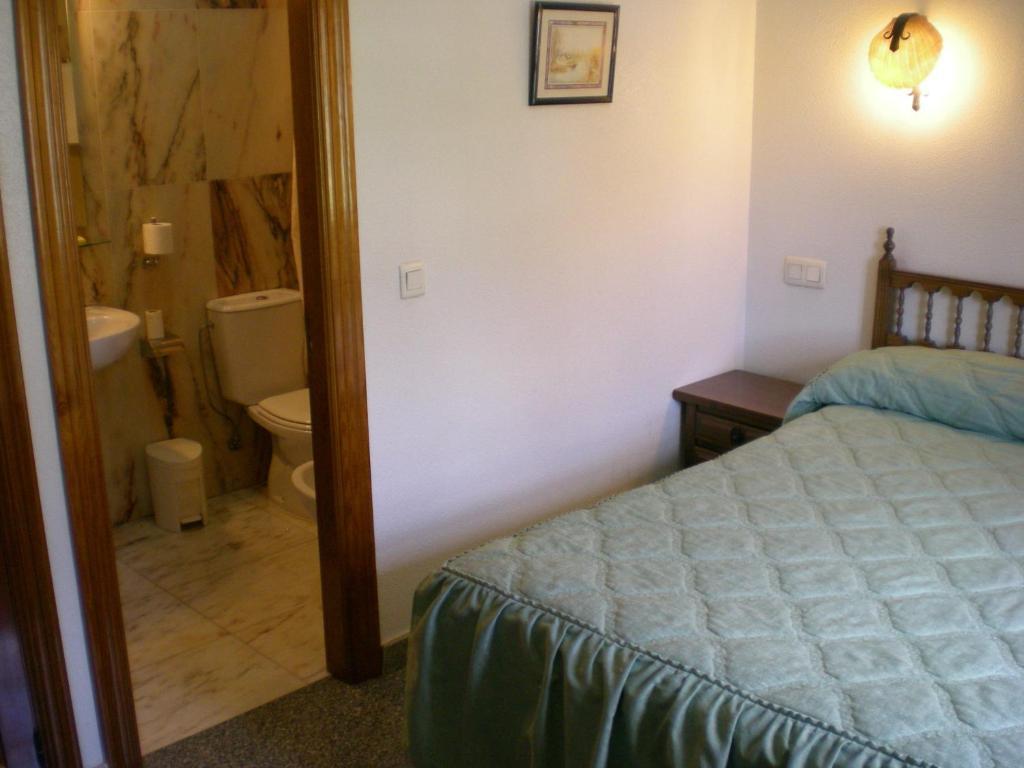 Hotel Puerta Romeros Burgo エクステリア 写真