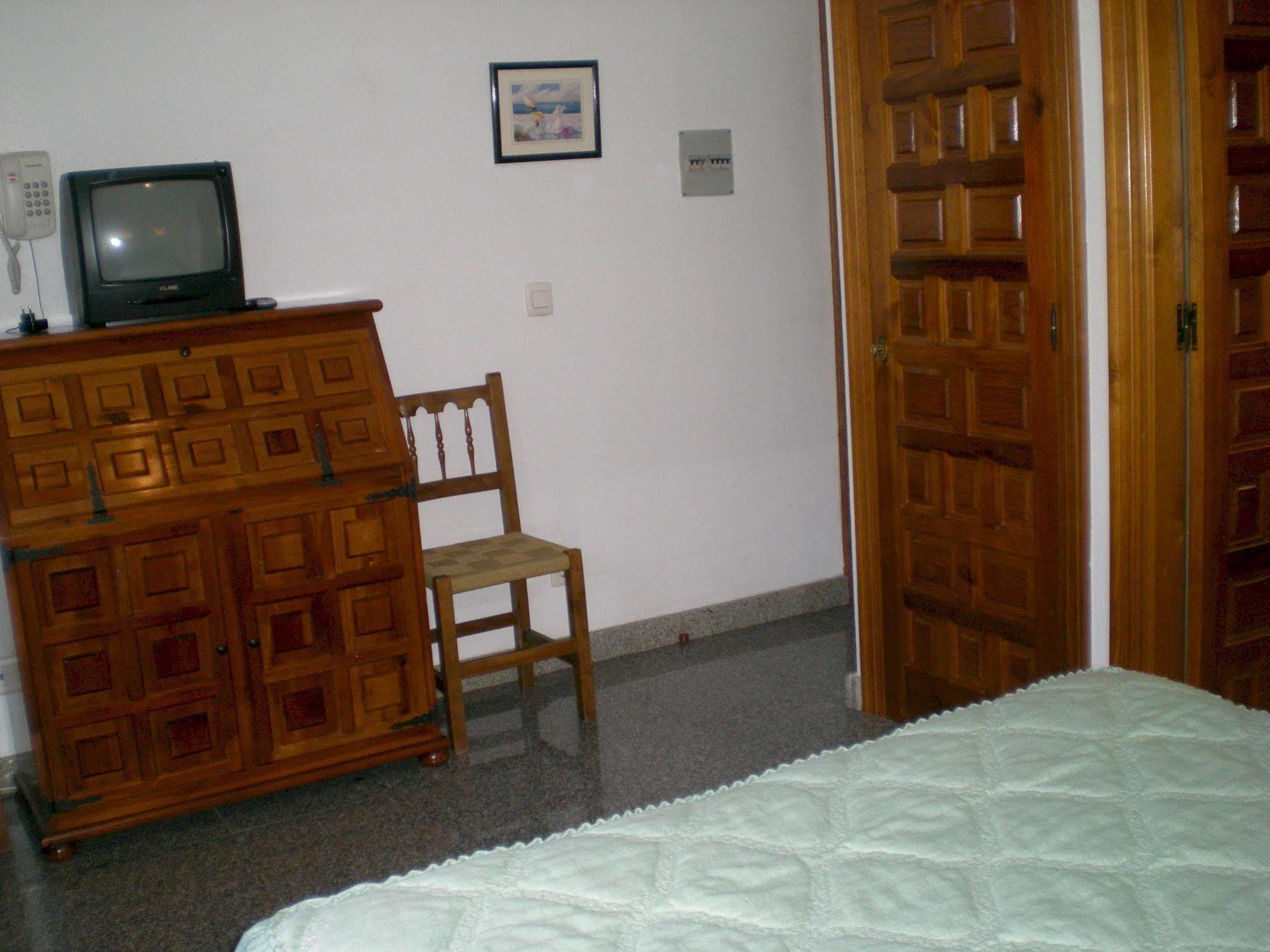 Hotel Puerta Romeros Burgo エクステリア 写真