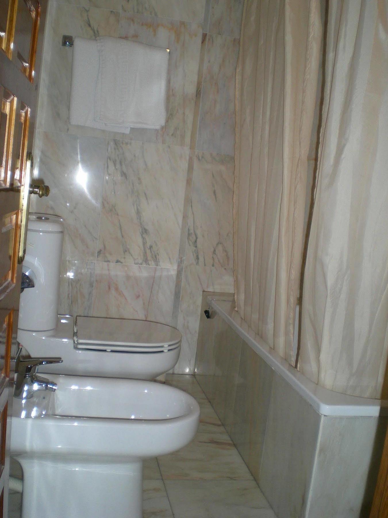 Hotel Puerta Romeros Burgo エクステリア 写真