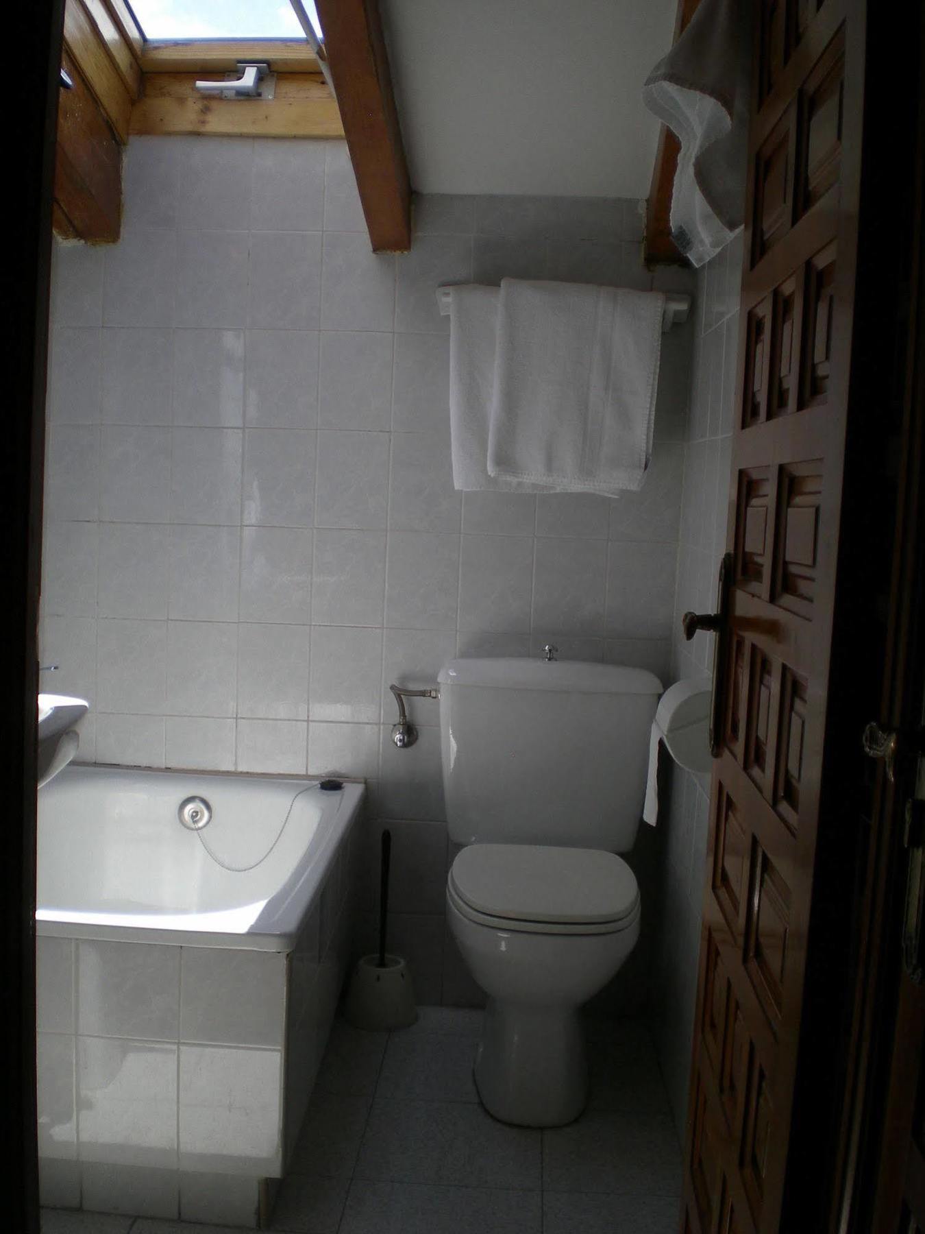 Hotel Puerta Romeros Burgo エクステリア 写真