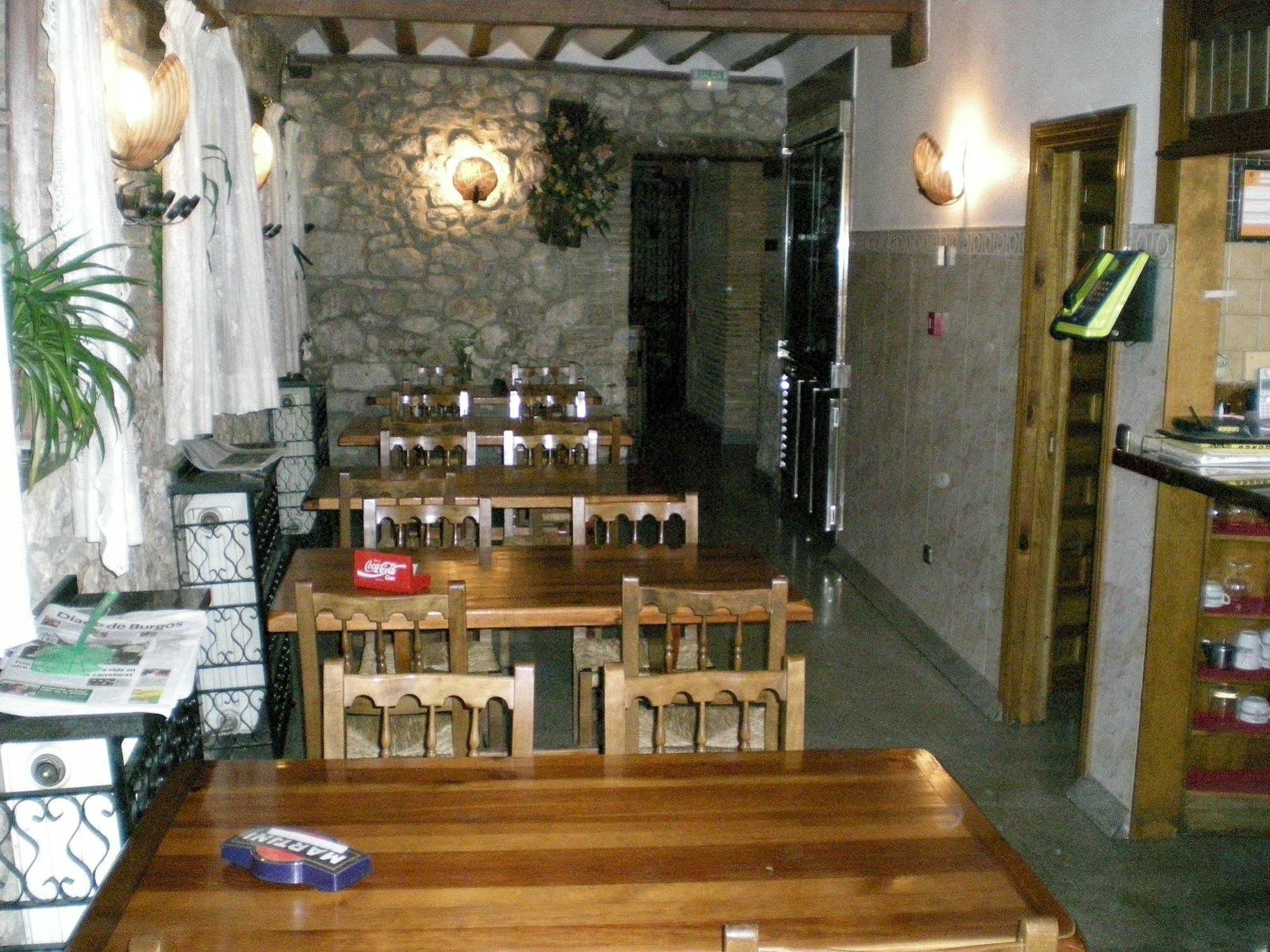 Hotel Puerta Romeros Burgo エクステリア 写真